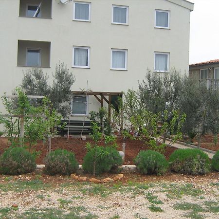 Apartments Ana Vir Extérieur photo