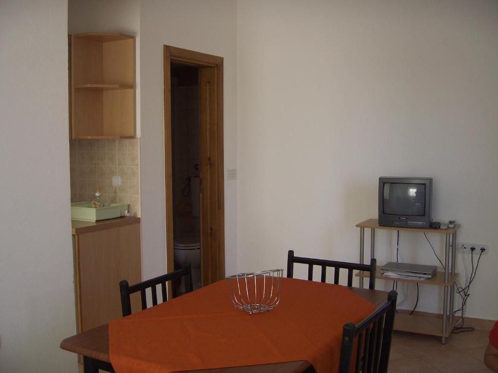 Apartments Ana Vir Chambre photo